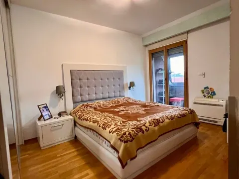 Prodaja, trosoban stan, 136m², Centar, Podgorica - image 23