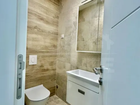 Izdavanje, dvosoban stan, 67m², Tivat, Crna Gora - image 4