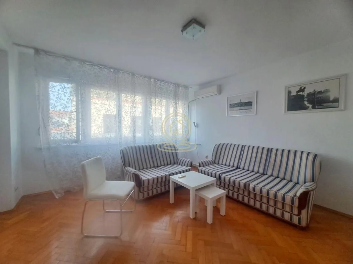 Rent, three bedroom apartment, 75m², Stari Grad, Beograd