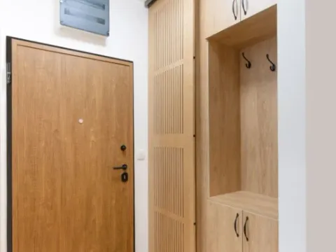 Izdavanje, jednosoban stan, 32m², Dobrota, Kotor - image 12