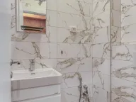 Izdavanje, dvosoban stan, 55m², Bečići, Budva - image 7