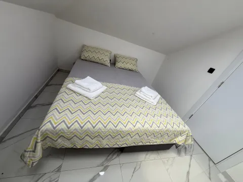 Rent, two bedroom apartment, 75m², Popovići, Bar - image 4