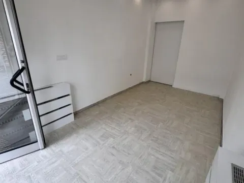 Izdavanje, poslovni prostor, 28m², Detelinara, Novi Sad Sve Podlokacije - image 3