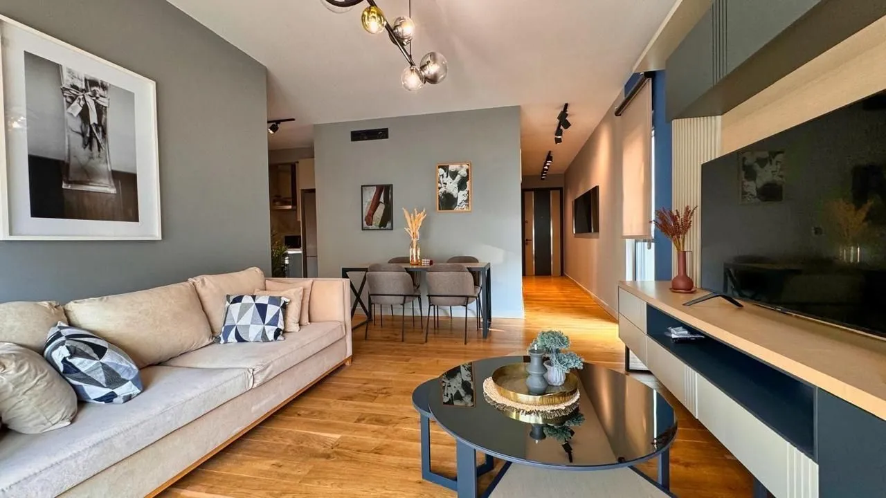 Prodaja, dvosoban stan, 65m², Tivat, Crna Gora