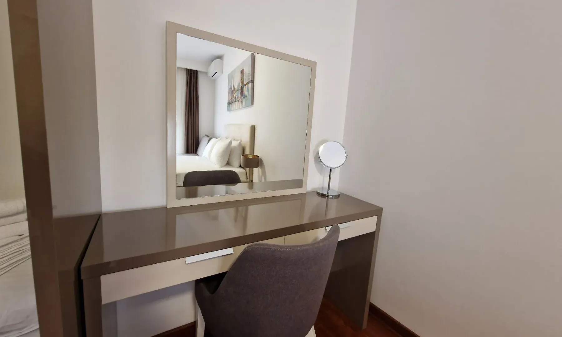 Izdavanje, jednosoban stan, 87m², Bečići, Budva