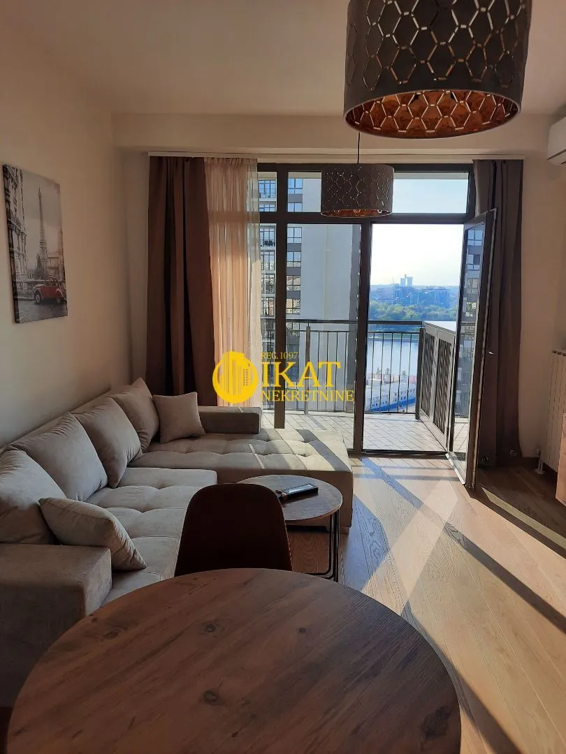 Izdavanje, dvosoban stan, 54m², Savski Venac, Beograd