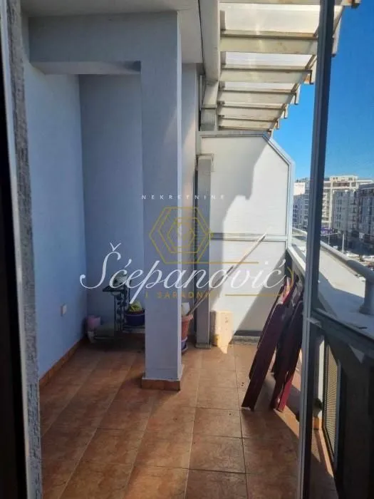 Prodaja, trosoban stan, 79m², Bulevar Evrope, Novi Sad Sve Podlokacije