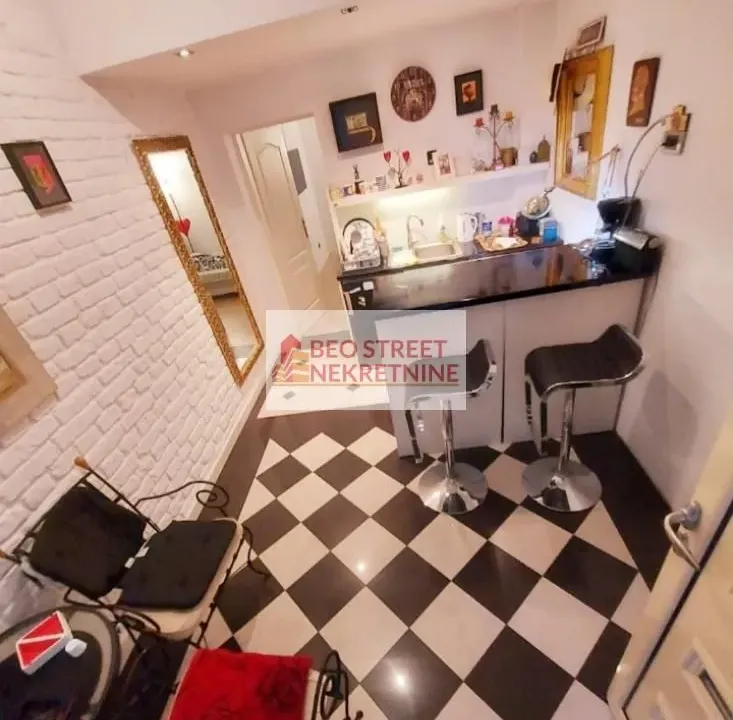 Izdavanje, jednosoban stan, 30m², Neimar, Vračar Sve Podlokacije