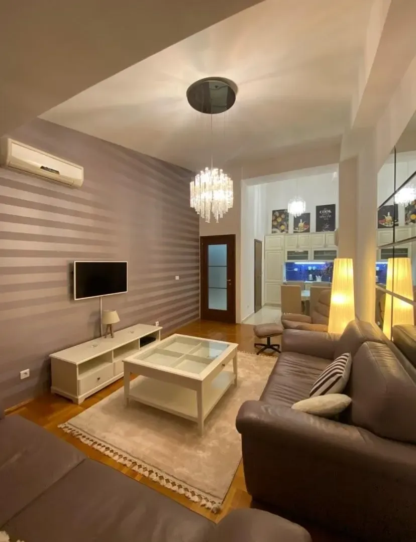 Izdavanje, jednosoban stan, 52m², City Kvart, Podgorica