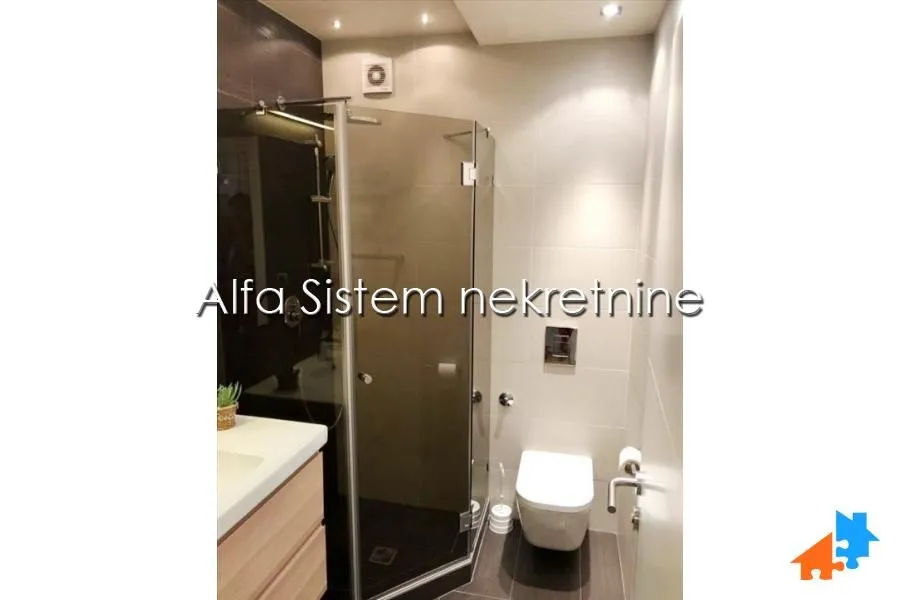Izdavanje, jednosoban stan, 38m², Stari Grad, Beograd