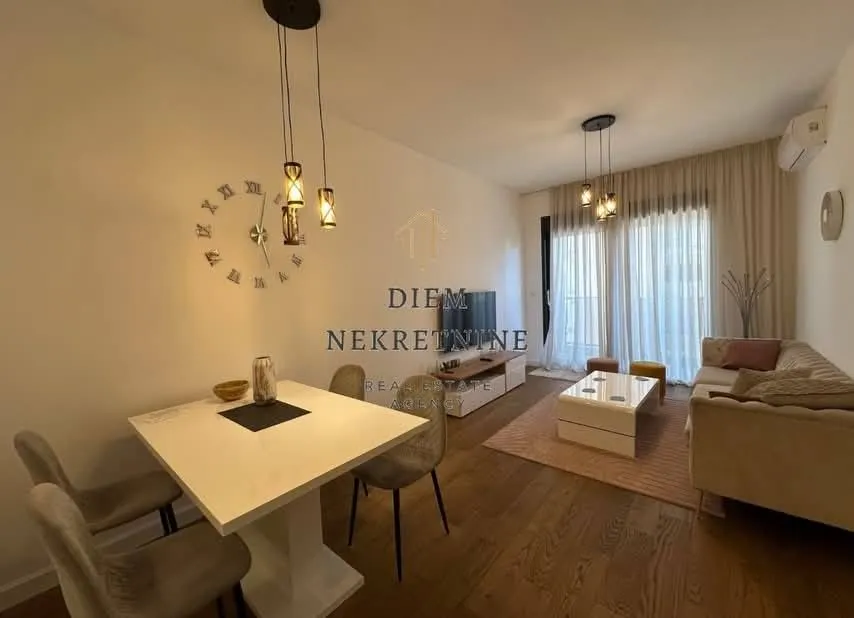 Rent, two bedroom apartment, 80m², Soho City, Bar