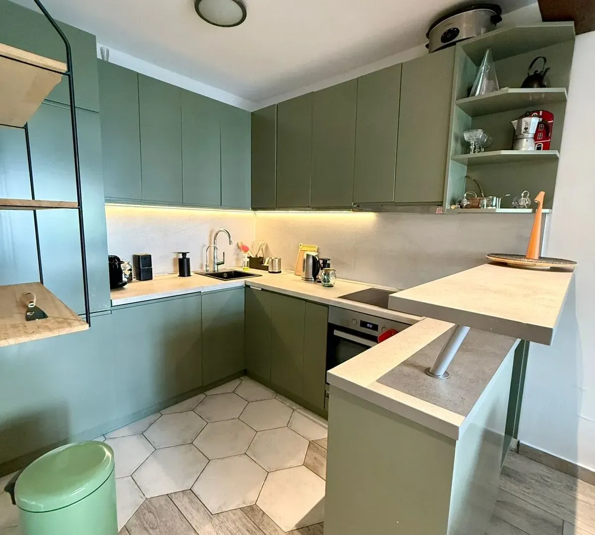 Rent, one bedroom apartment, 60m², Blok 5, Podgorica