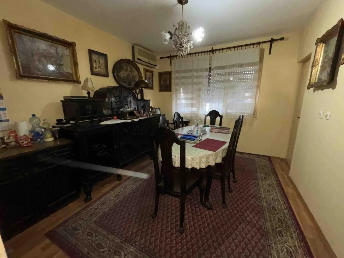 Prodaja, trosoban stan, 79m², Centar, Jagodina