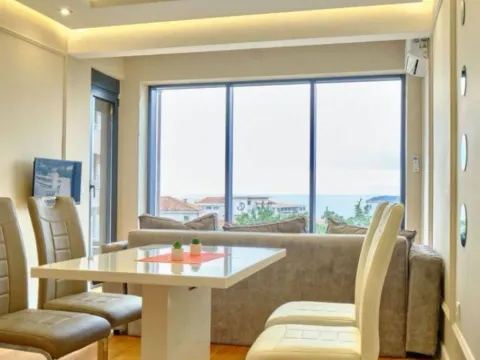 Sale, one bedroom apartment, 44m², Bečići, Budva - image 1