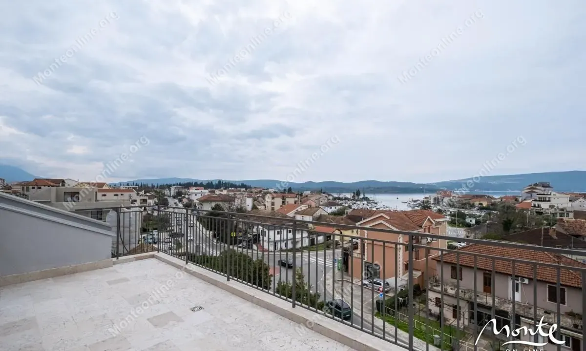 Sale, three bedroom apartment, 236m², Tivat, Crna Gora