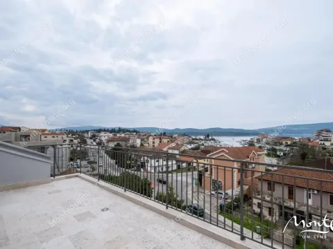 Prodaja, trosoban stan, 236m², Tivat, Crna Gora - image 1