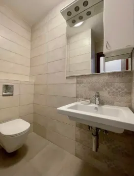 Izdavanje, dvosoban stan, 77m², Seljanovo, Tivat - image 12