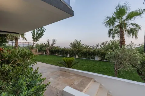 Prodaja, kuća, 300m², Budva, Crna Gora - image 13