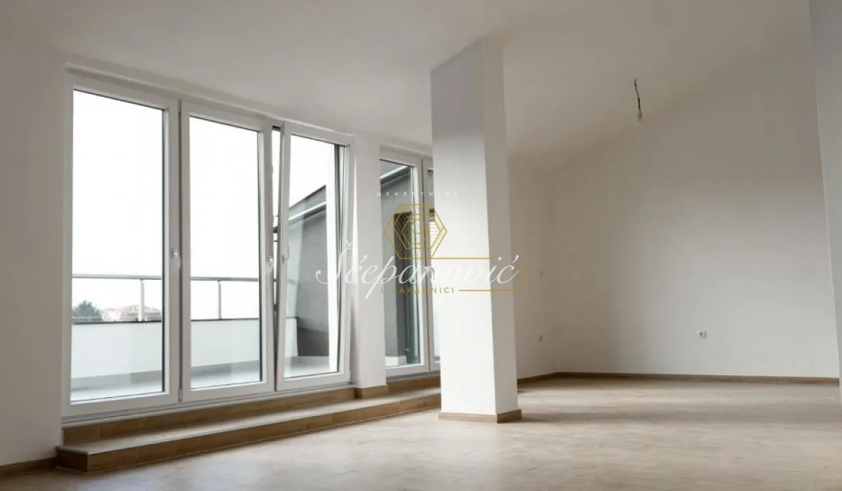 Prodaja, petosoban stan, 149m², Centar, Novi Sad