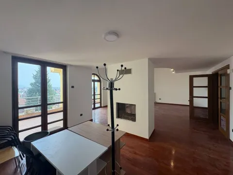 Izdavanje, kuća, 270m², Gorica C, Podgorica - image 13