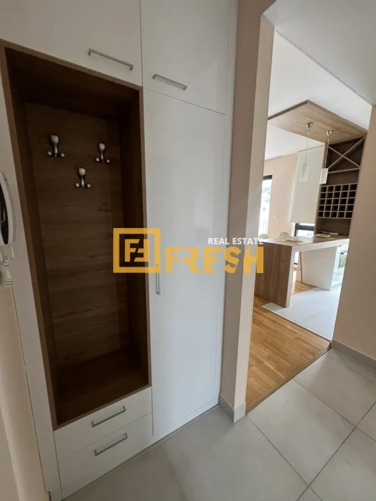 Prodaja, dvosoban stan, 66m², Tivat, Crna Gora