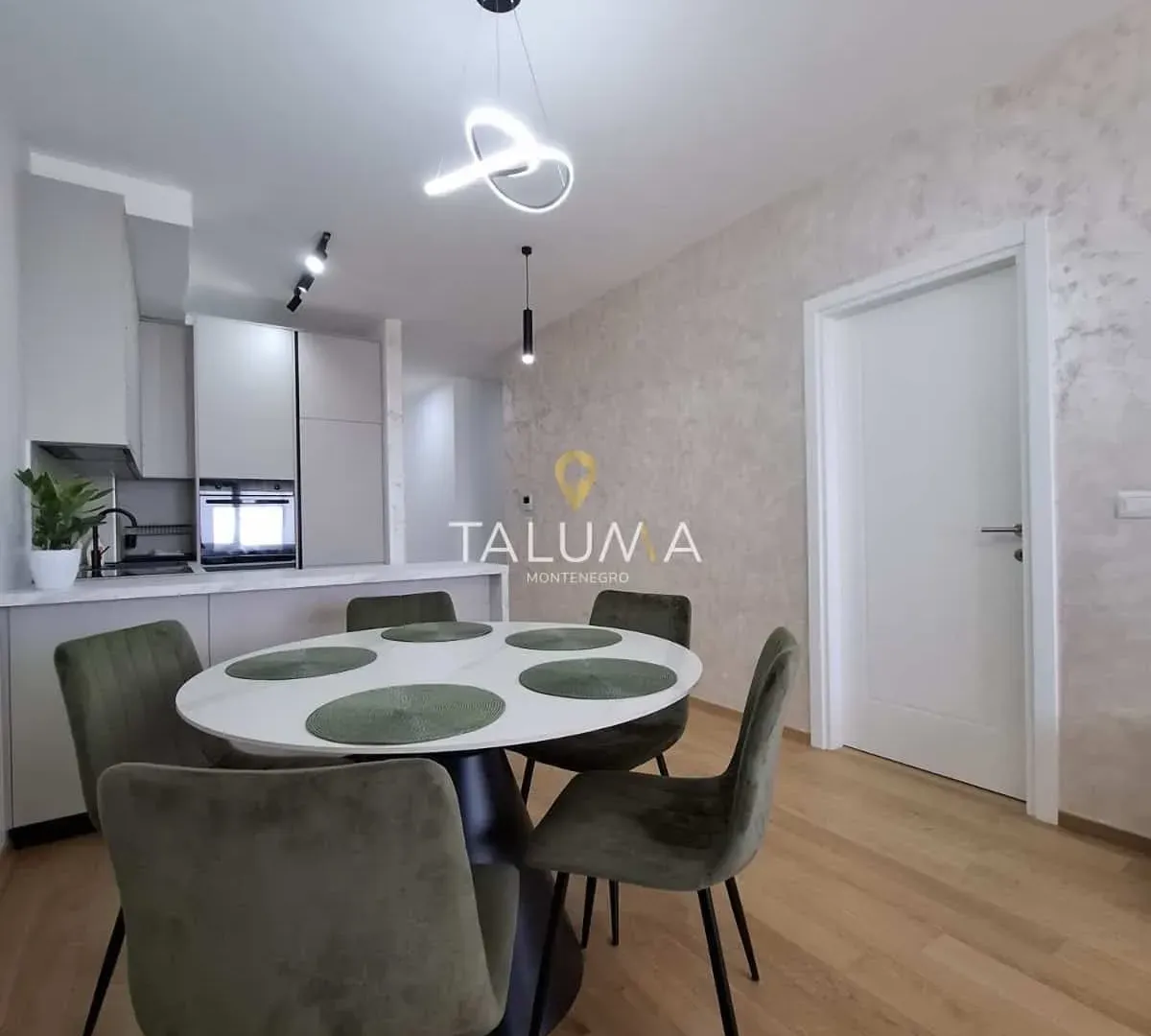 Sale, two bedroom apartment, 71m², Bečići, Budva