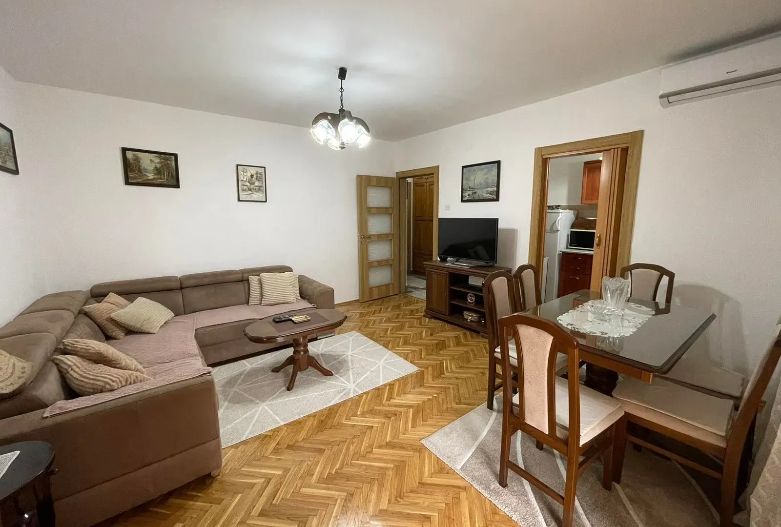 Izdavanje, jednosoban stan, 49m², Budva, Crna Gora