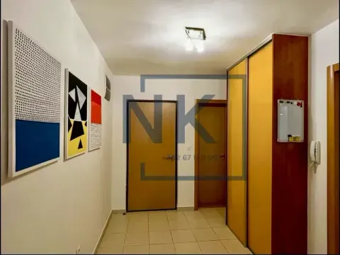 Prodaja, trosoban stan, 103m², Stari Aerodrom, Podgorica - image 7