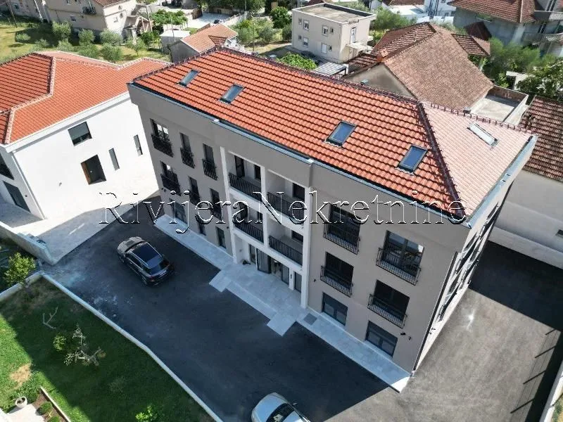Prodaja, dvosoban stan, 61m², Tivat, Crna Gora