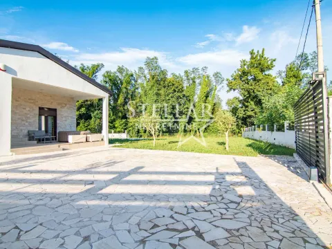 Izdavanje, kuća, 100m², Velje Brdo, Podgorica - image 11