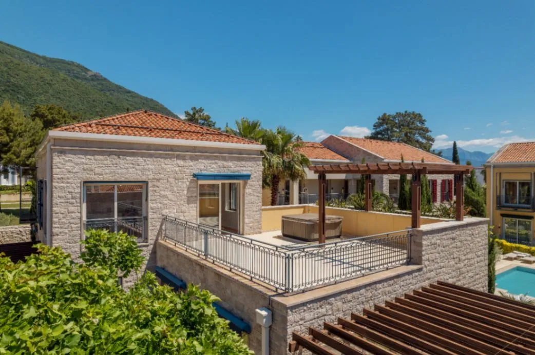 Sale, two bedroom apartment, 130m², Portonovi, Herceg Novi