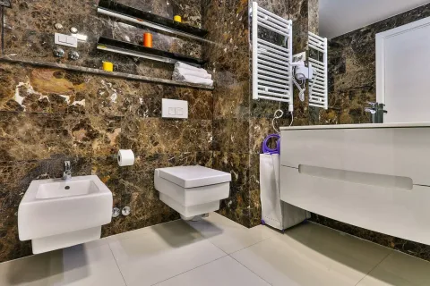 Rent, two bedroom apartment, 110m², Budva, Crna Gora - image 9