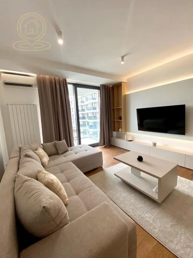 Izdavanje, trosoban stan, 75m², Bulevar, Niš