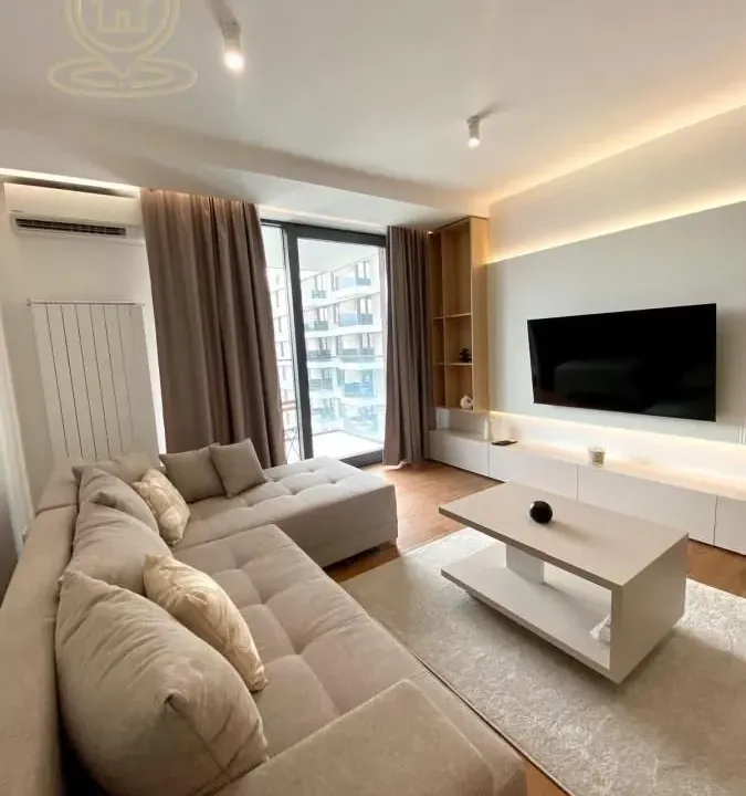 Izdavanje, trosoban stan, 75m², Bulevar, Niš