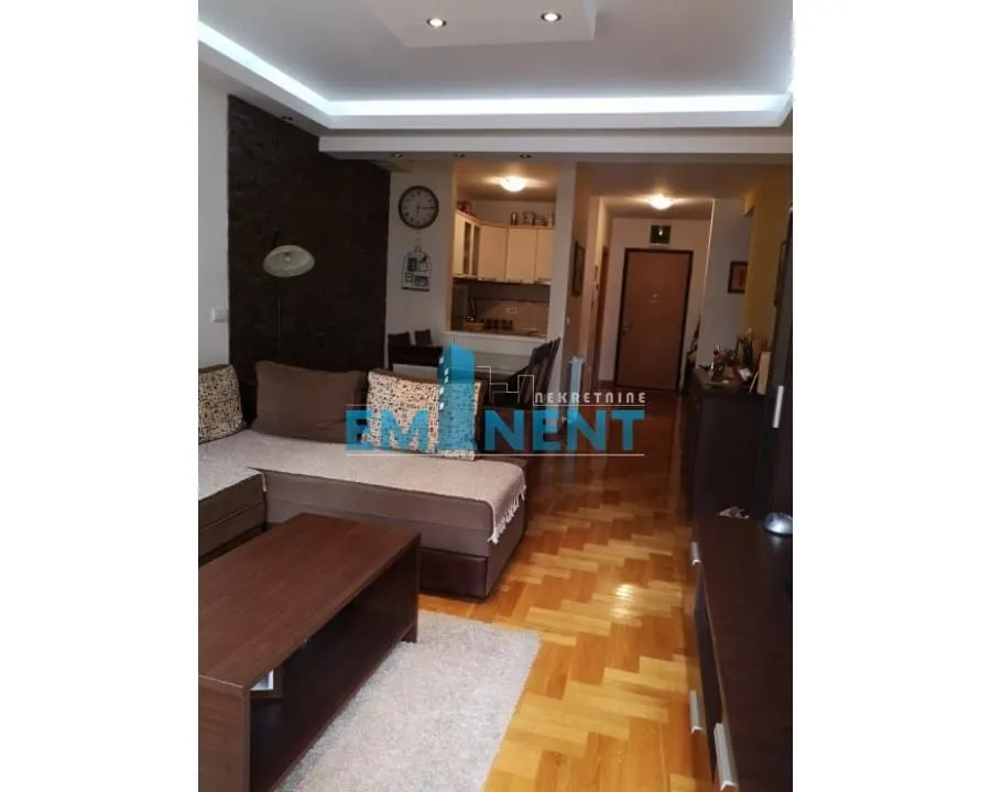 Rent, three bedroom apartment, 72m², Đeram Pijaca, Beograd
