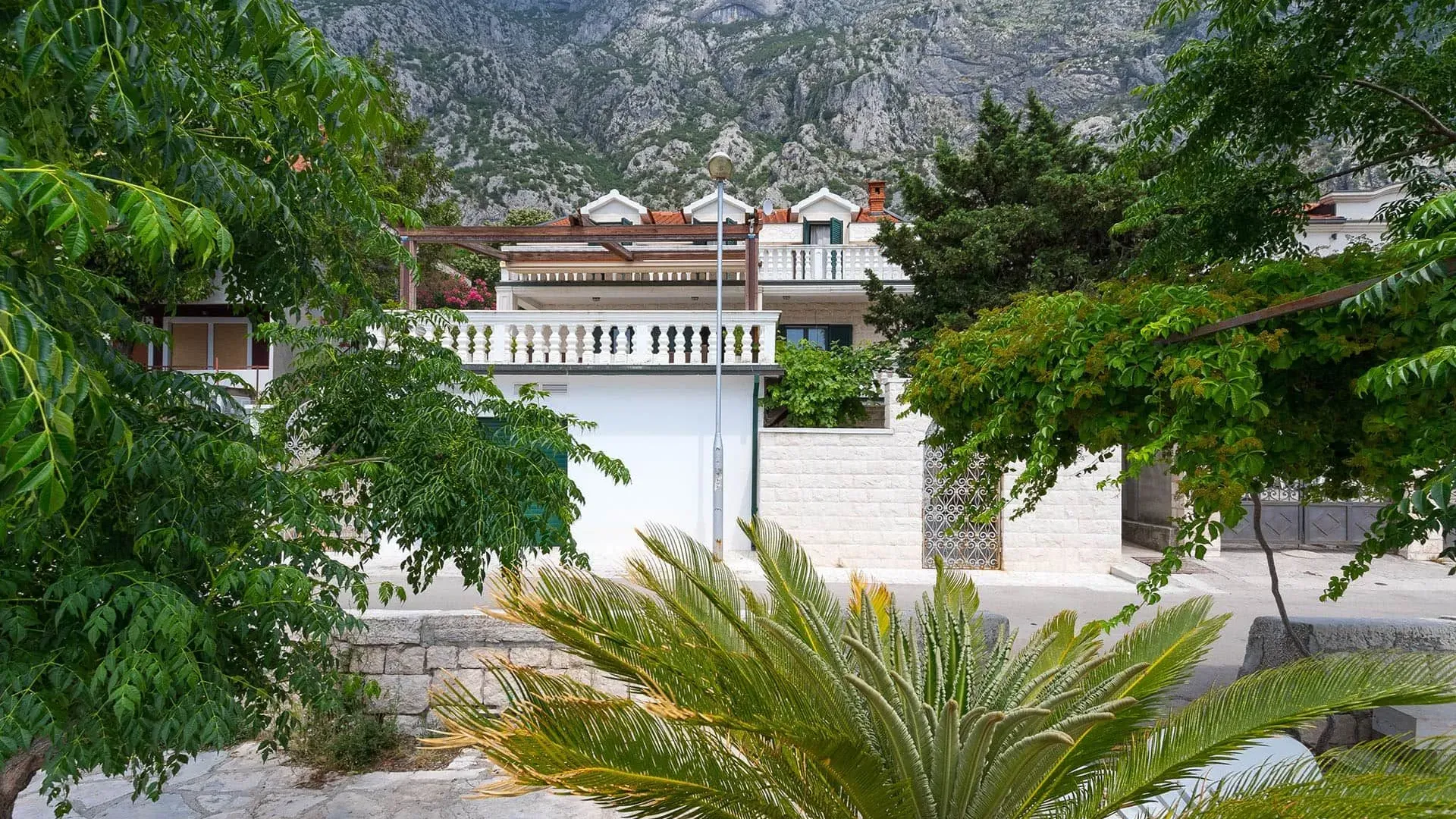 Sale, house, 365m², Dobrota, Kotor