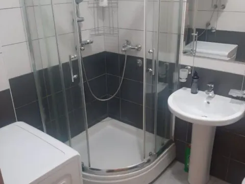 Izdavanje, jednosoban stan, 40m², Radovići, Tivat - image 11