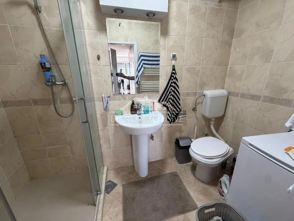 Prodaja, dvosoban stan, 64m², Savski Venac, Beograd