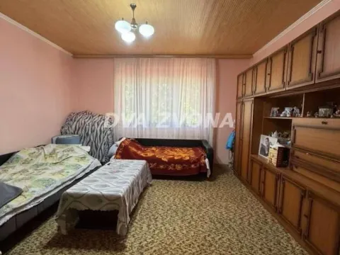 Prodaja, kuća, 221m², Žitište, Zrenjanin - image 11