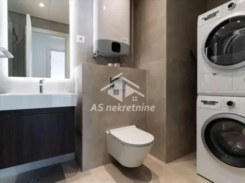 Izdavanje, trosoban stan, 104m², Vračar Sve Podlokacije, Beograd - image 14