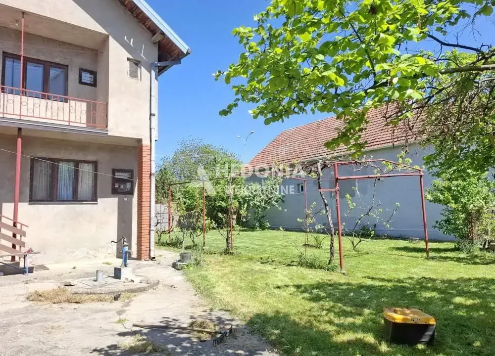 Sale, house, 176m², Centar, Inđija