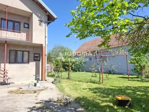Kuća in Centar