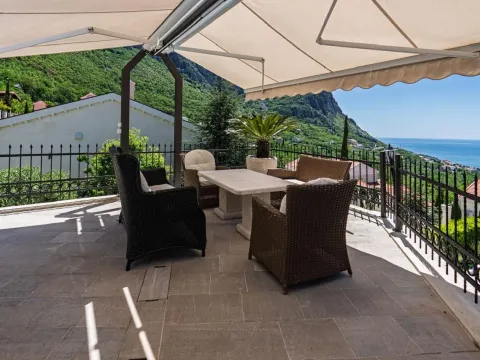 Daily-rent, three bedroom apartment, 160m², Blizikuće, Budva - image 7