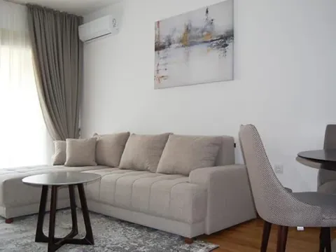 Rent, two bedroom apartment, 62m², Bečići, Budva - image 4