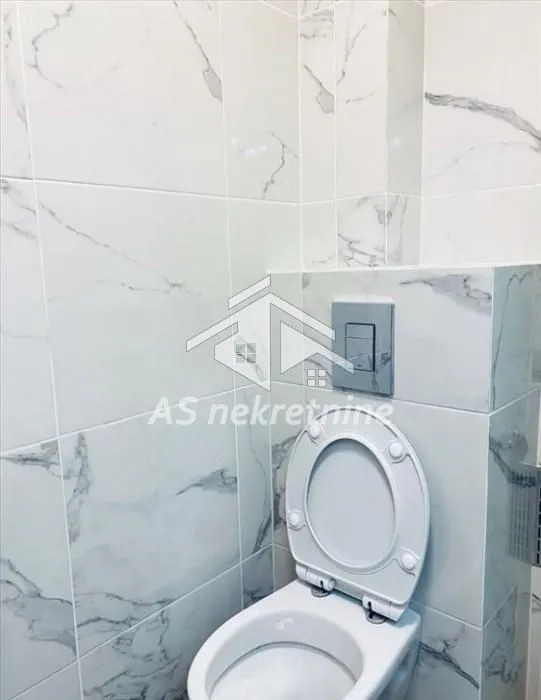 Rent, two bedroom apartment, 42m², Kalenić Pijaca, Vračar Sve Podlokacije