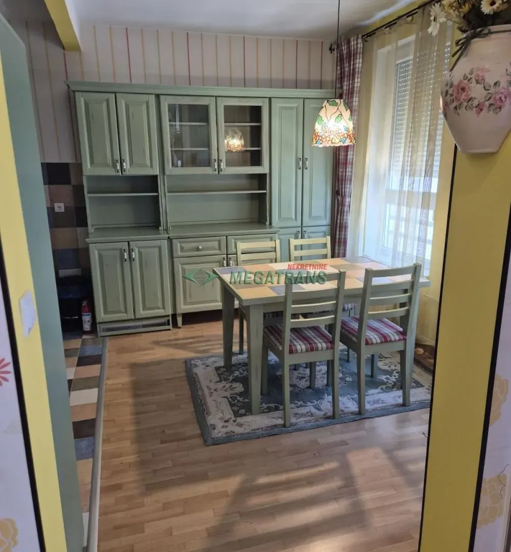 Izdavanje, trosoban stan, 102m², Belvil, Beograd