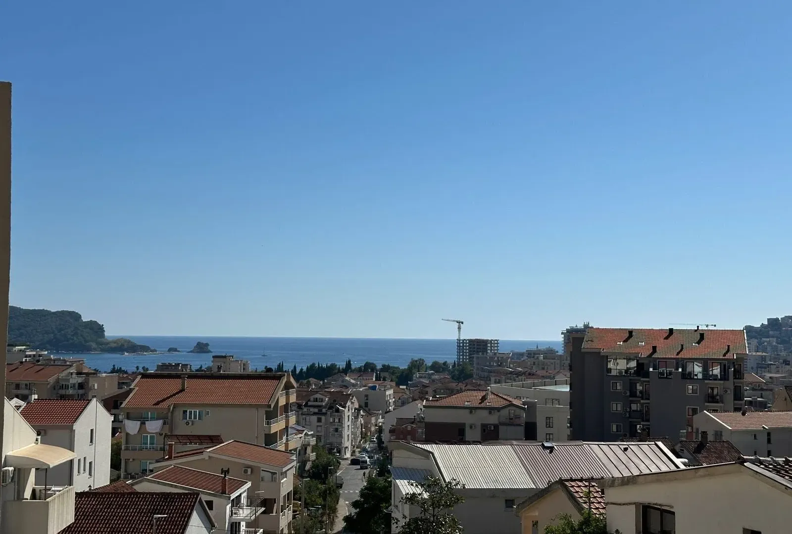 Prodaja, dvosoban stan, 74m², Lazi, Budva