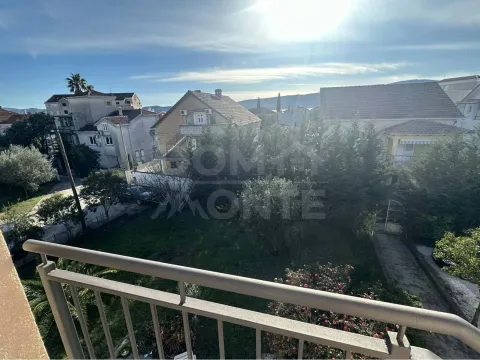 Rent, two bedroom apartment, 90m², Seljanovo, Tivat - image 20