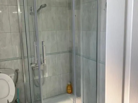 Izdavanje, kuća, 250m², Zagorič, Podgorica - image 7