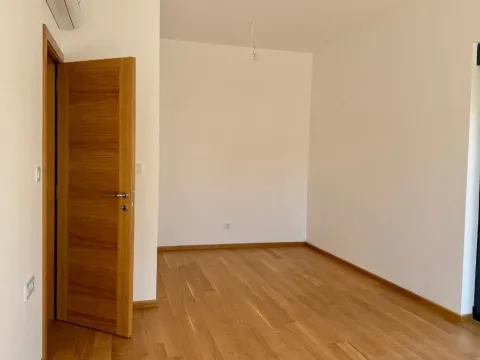 Sale, three bedroom apartment, 149m², Podgorica, Crna Gora - image 4